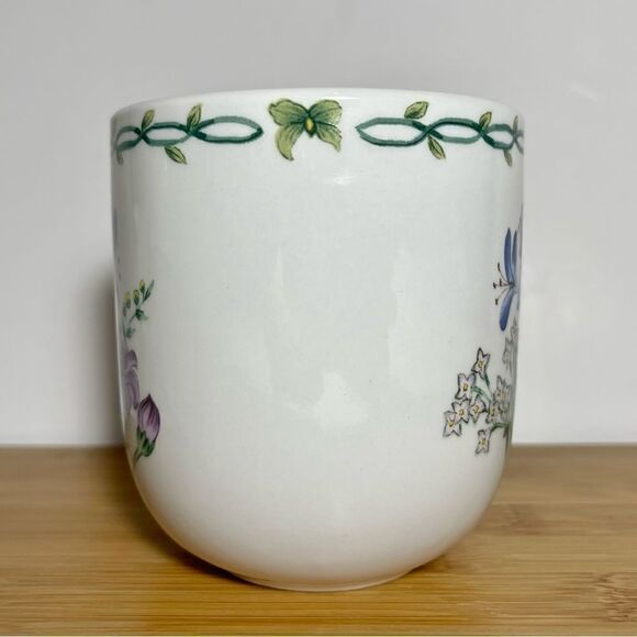 Thomson Pottery Floral Garden Iris Twist Garland Coffee Mug - Picture 4 of 10